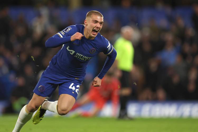 NBA：勇士末节发力 击败雷霆止住颓势