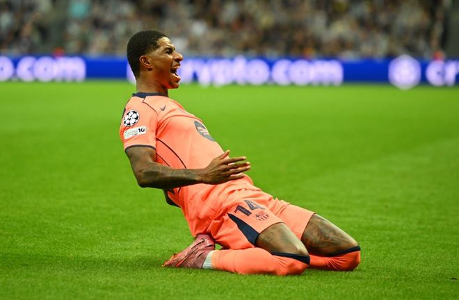 本泽马评选历史最佳阵容：